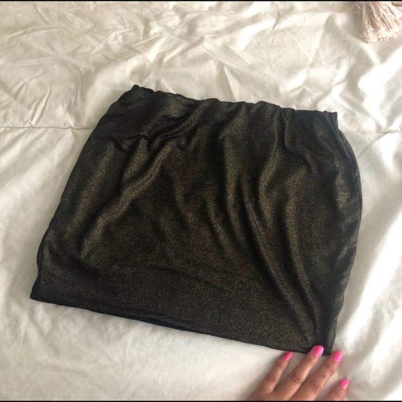 SPARKLY mini skirt ✨🌟 - Picture 1 of 4